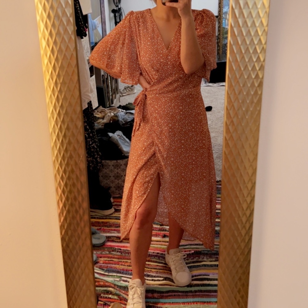 Peach and white floral. Nestled and co midi dress